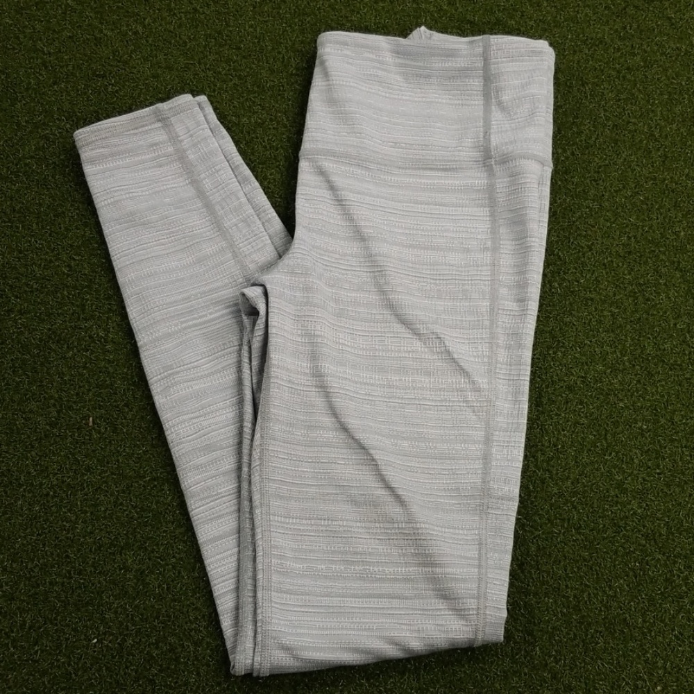 Athleta barely worn yoga pants